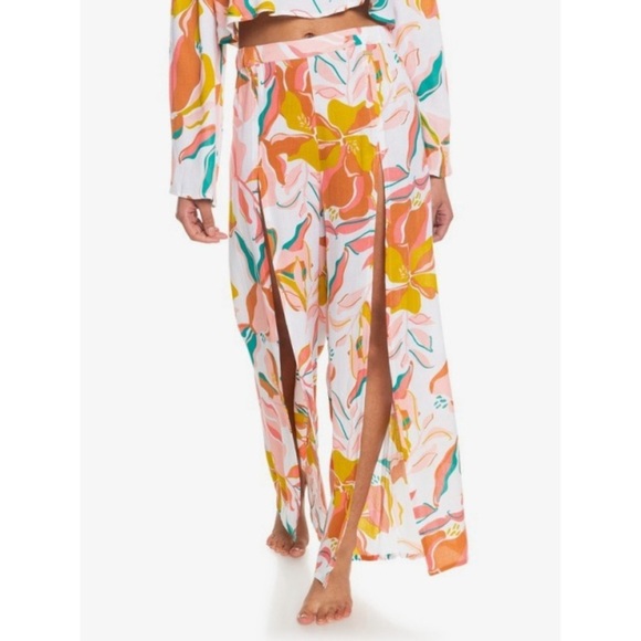 Roxy - Floral Printed Slit Front Pants - Picture 1 of 6